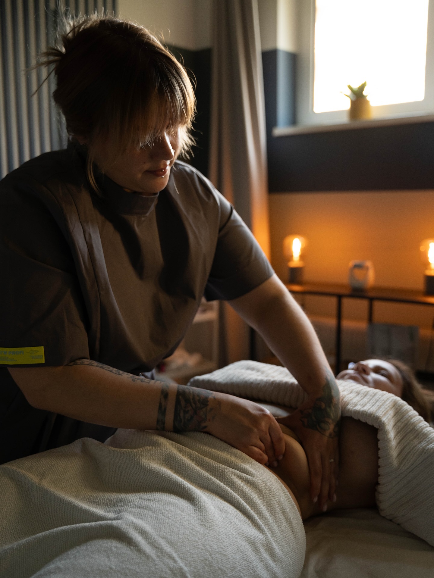 mantra_massage_