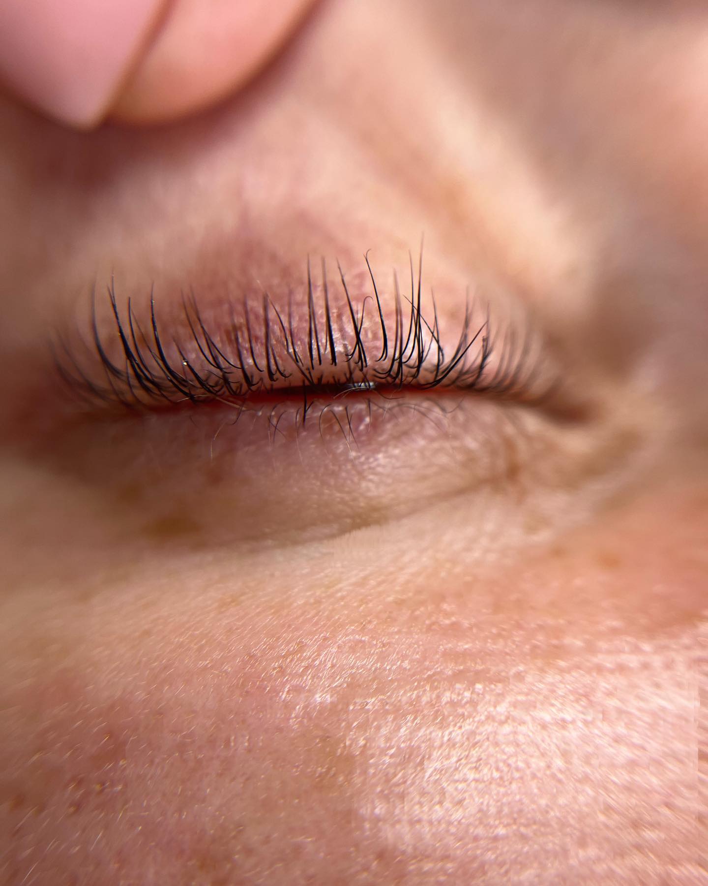 buchynska_brows