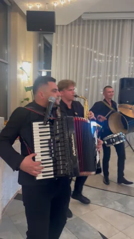 v.companyband