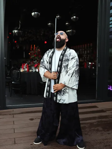 armen_showman