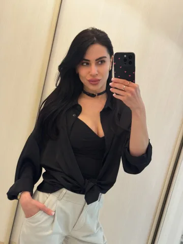 laura_378
