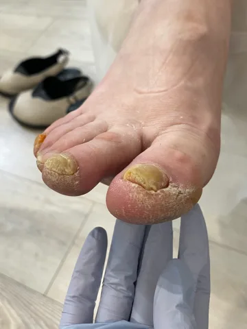 shcherbata_nails