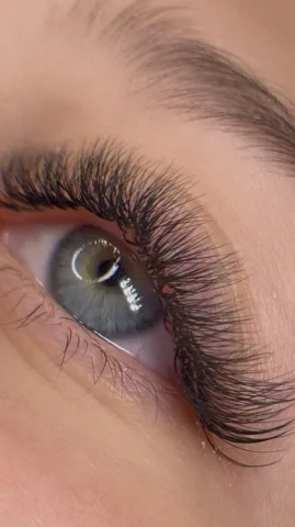 lash_naturale